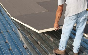 benefits of insulating Tirdeunaw flat roofing